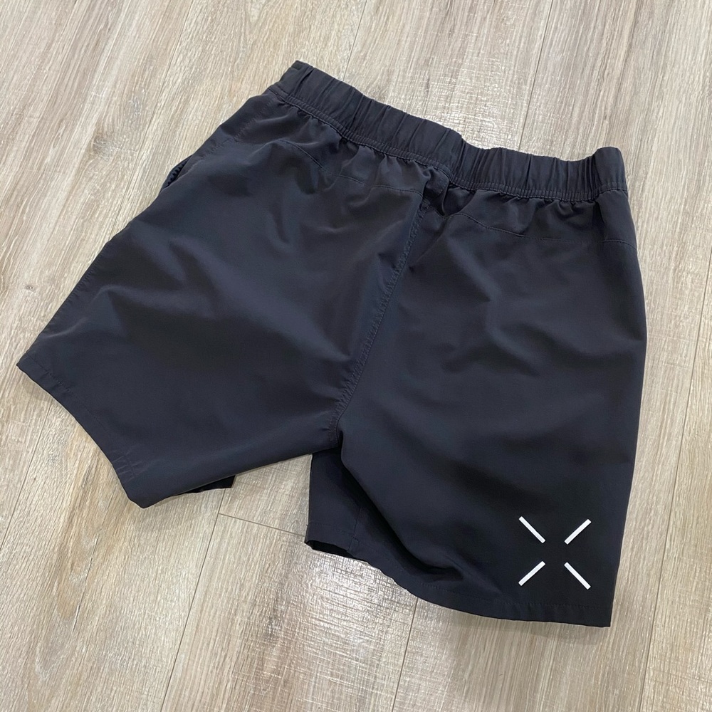 Ten Thousand Foundation Short 7”